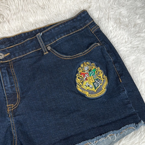 Torrid Harry Potter Embroidered Patch Denim Shorts - Picture 3 of 10